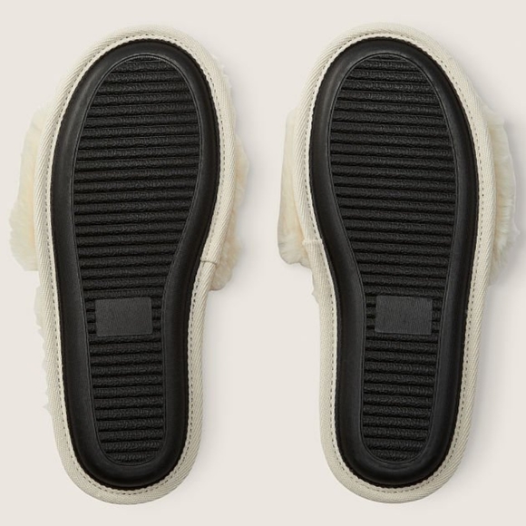 Victoria's Secret Logo Plush Faux Fur Soft House Pajama Warm Slippers 7/8 - Picture 2 of 7